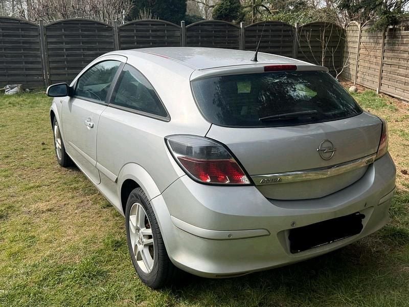 Gebraucht Opel Astra GTC 105 PS (77 kW) 2007 Silber Coupé