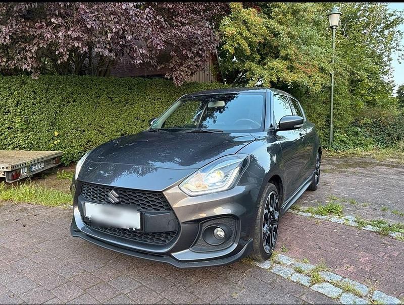 Grau Gebraucht 2021 Suzuki Swift Sport Kleinwagen | 13.990 € (Guter Preis) - Bild 1/4