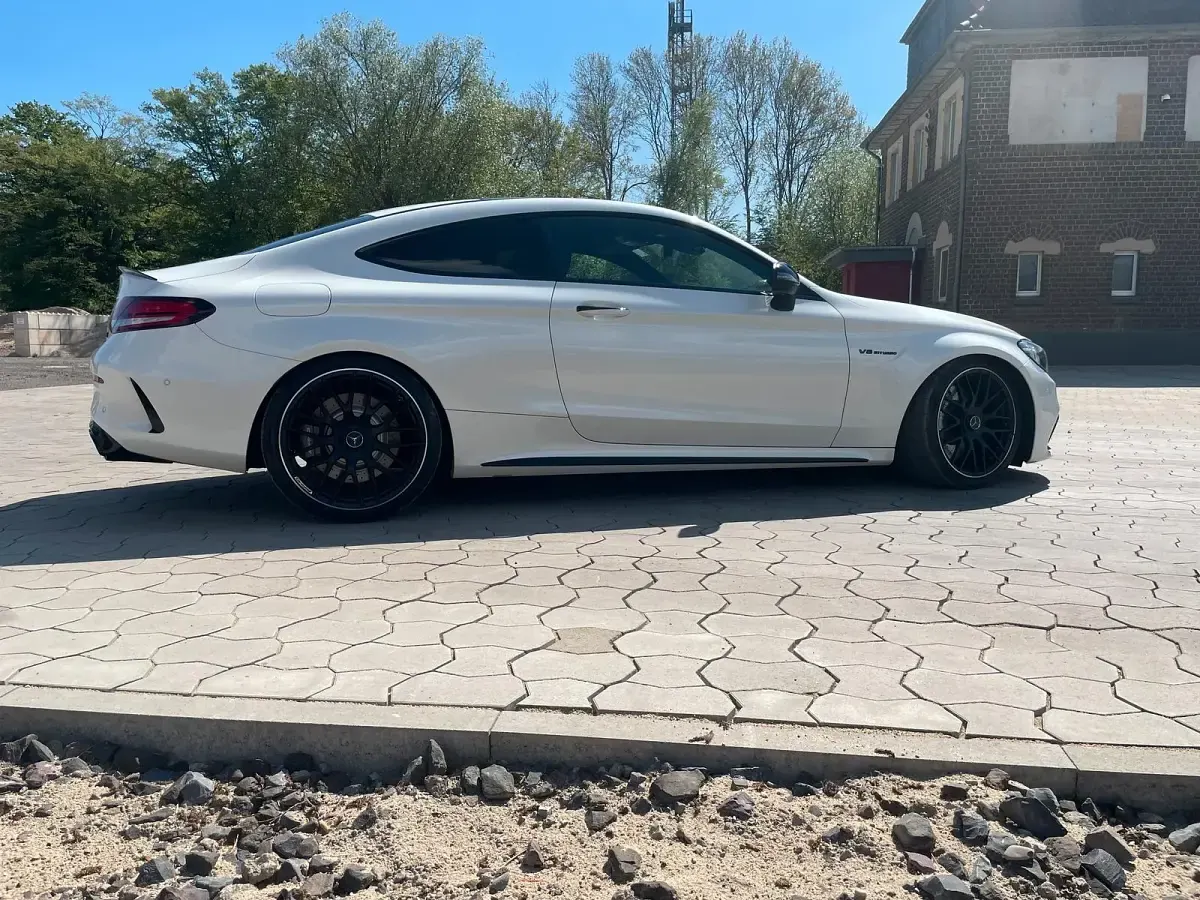 Gebraucht Mercedes C63 AMG AMG 600 PS (441 kW) 2019 Weiß Coupé