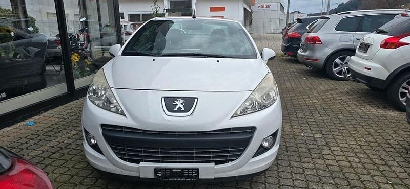 Gebraucht Peugeot 207 CC Active 120 PS (88 kW) 2012 Weiß Cabrio