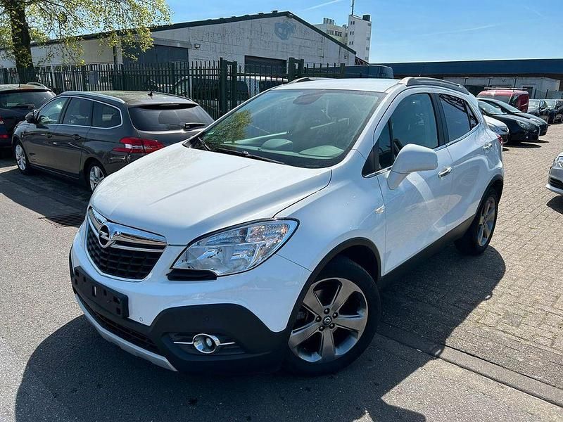 Weiß Gebraucht 2013 Opel Mokka Innovation SUV | 5.399 € - Bild 1/4