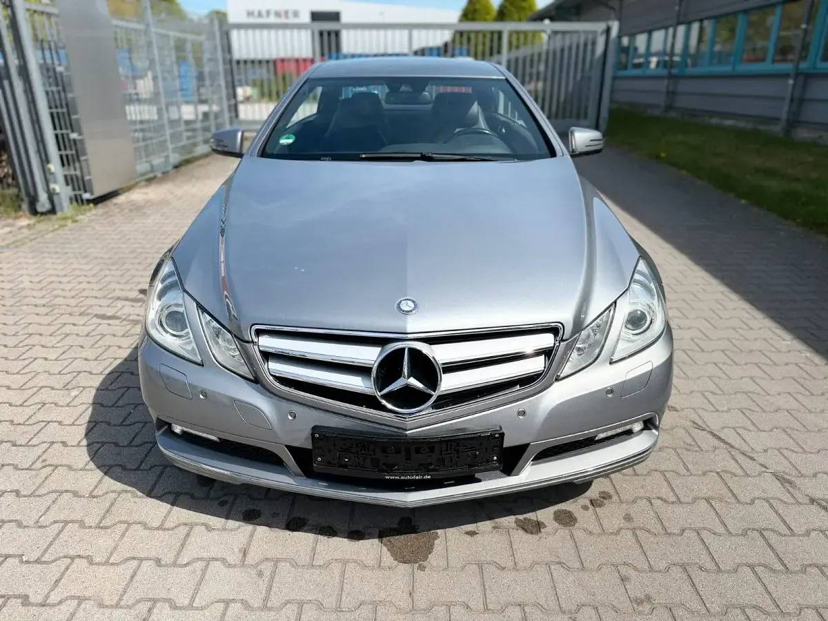 Second-hand Mercedes E250 204 CP (150 kW) 2010 Argintiu Coupe