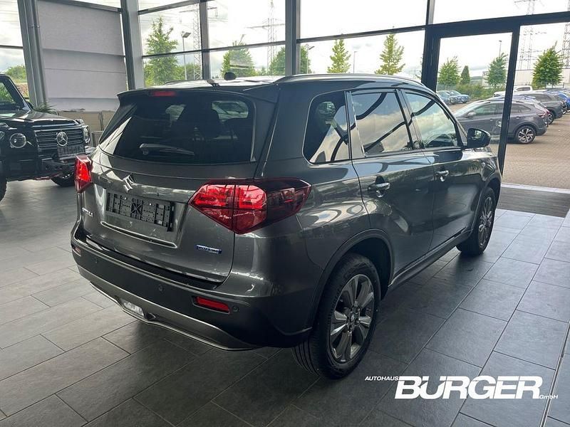 Gebraucht Suzuki Vitara Comfort 110 PS (80 kW) 2025 Grau SUV