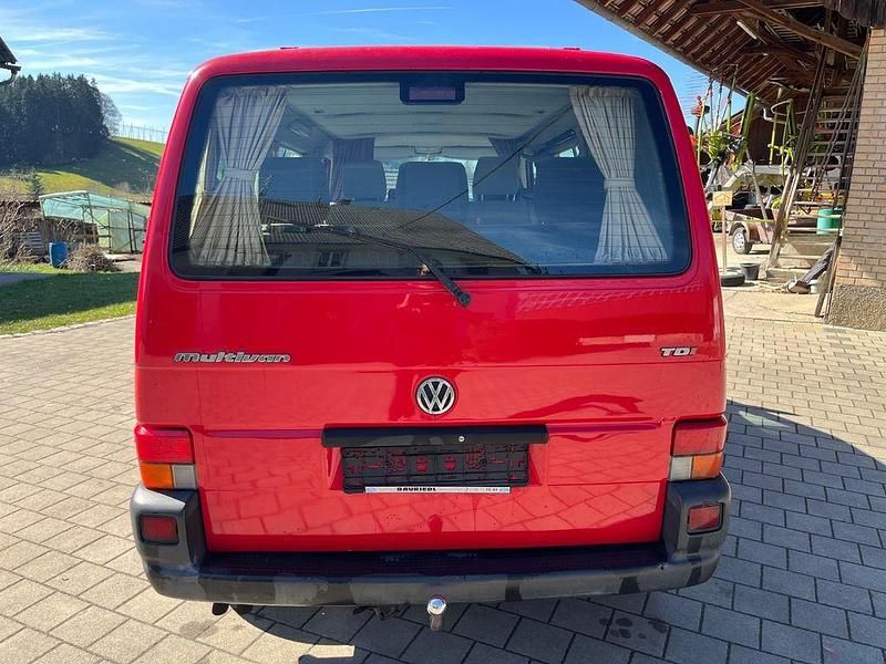 Second-hand VW T4 151 CP (111 kW) 2001 Roșu Van