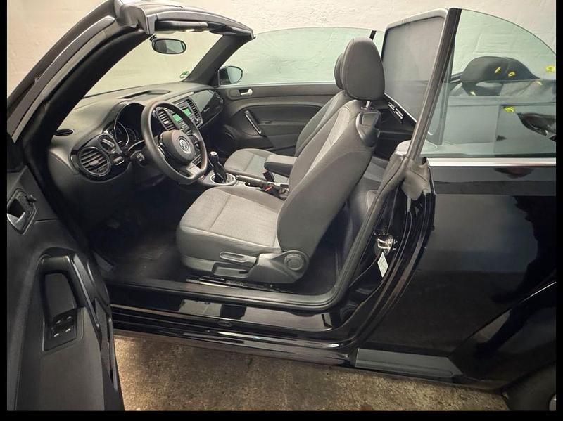 Gebraucht VW Beetle Allstar 105 PS (77 kW) 2015 Schwarz Kleinwagen
