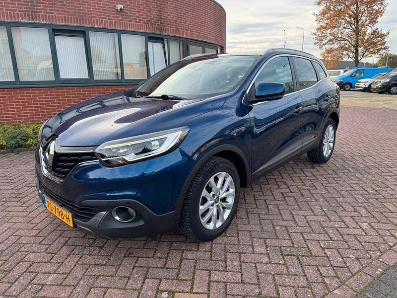 Blau Gebraucht 2018 Renault Kadjar Intens SUV | 13.500 € (Superpreis) - Bild 1/4