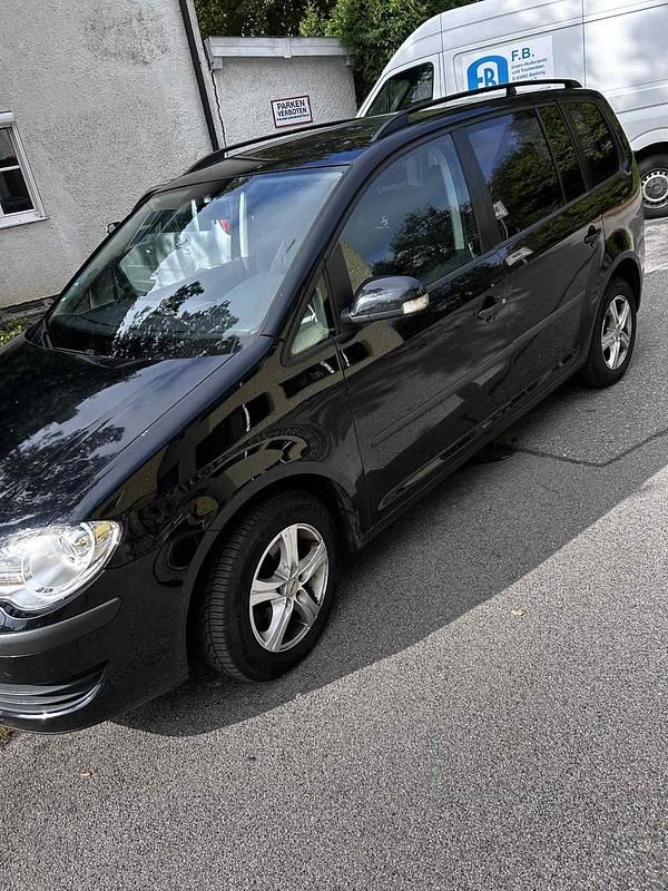 Schwarz Gebraucht 2008 VW Touran Van / Kleinbus | 3.000 € (Guter Preis) - Bild 1/4