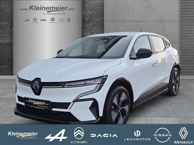 Weiß Gebraucht 2022 Renault Mégane Equilibre Limousine | 20.980 € (Fairer Preis) - Bild 1/4