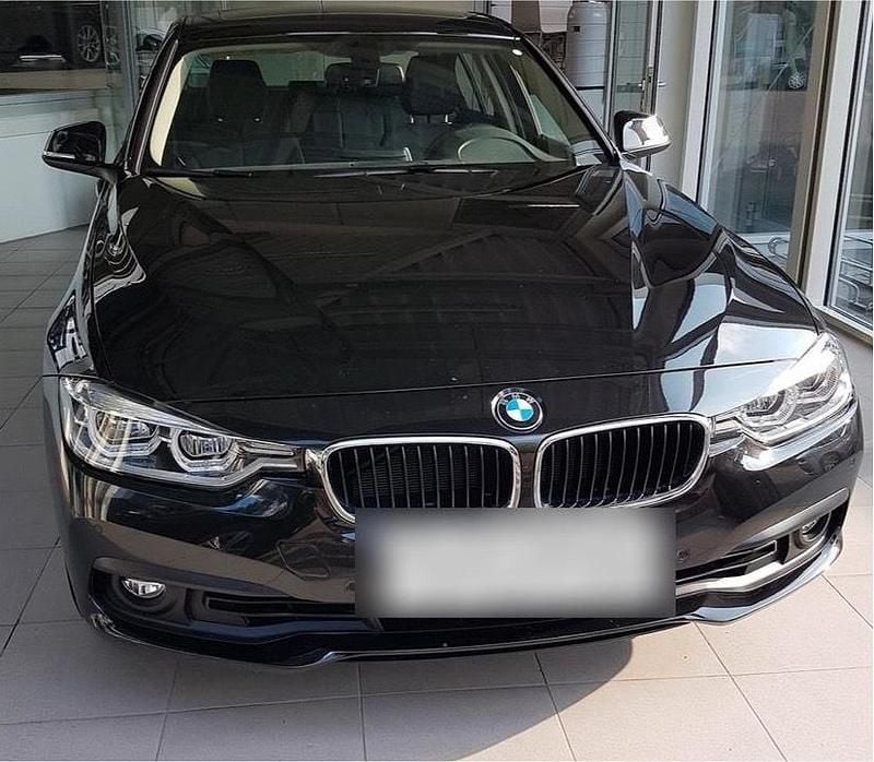 Schwarz Gebraucht 2016 BMW 320 Limousine | 11.500 € (Fairer Preis) - Bild 1/2