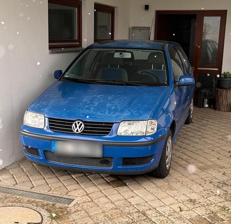 Second-hand VW Polo 50 CP (36 kW) 2000 Albastru Hatchback
