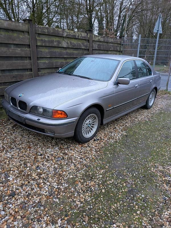 Gebraucht BMW 523 170 PS (125 kW) 1997 Grau Limousine