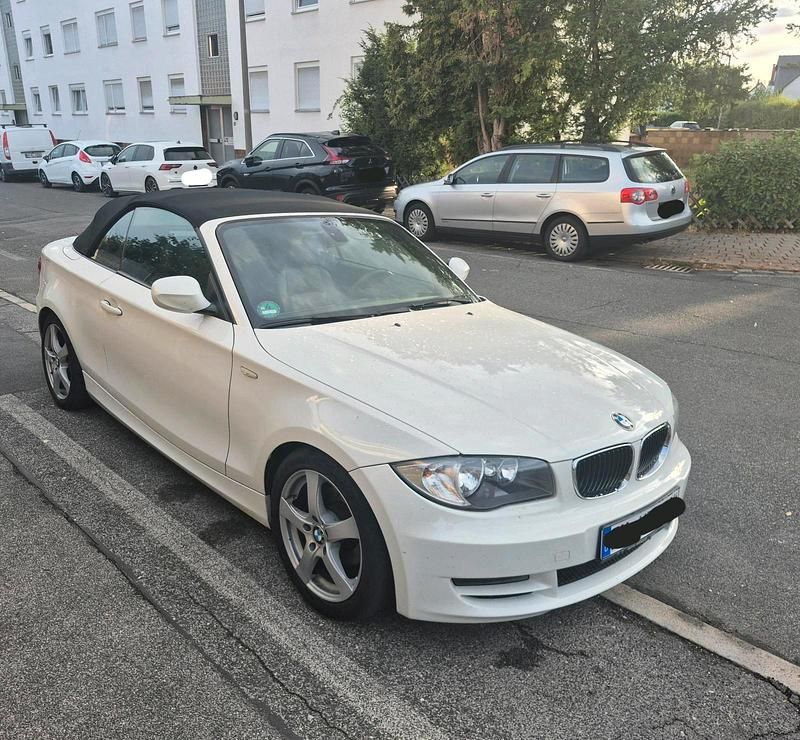 Weiß Gebraucht 2011 BMW 118 Cabriolet Cabrio | 8.700 € (Fairer Preis) - Bild 1/4