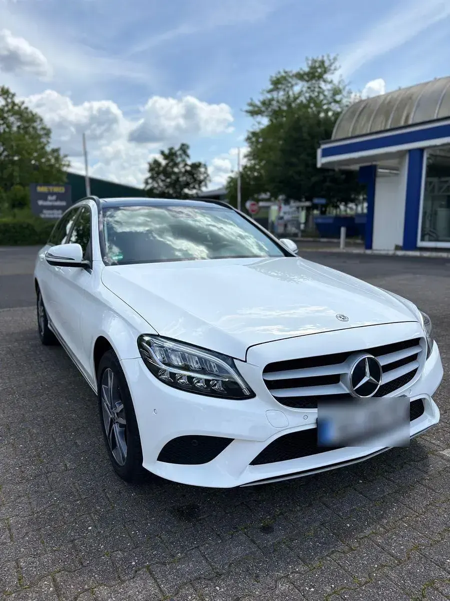 Gebraucht Mercedes C220 194 PS (142 kW) 2020 Weiß Kombi