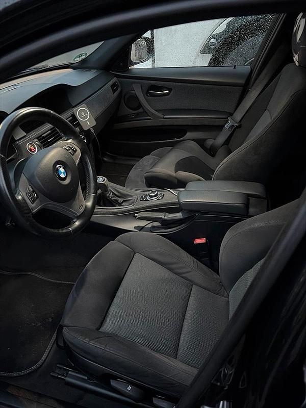 Gebraucht BMW 325 M Performance 218 PS (160 kW) 2011 Blau Limousine