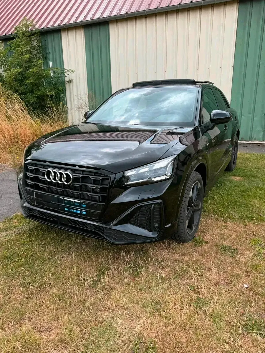 Gebraucht Audi Q2 S-Line 150 PS (110 kW) 2025 Schwarz SUV