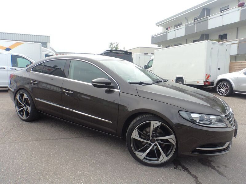Braun Gebraucht 2012 VW CC R Limousine | 8.999 € (Fairer Preis) - Bild 1/4