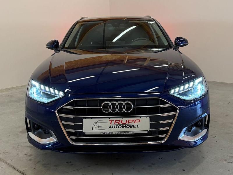 Gebraucht Audi A4 Sport 204 PS (150 kW) 2023 Blau Limousine