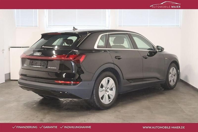 Gebraucht Audi e-tron Sport 300 kW (408 PS) 2023 Schwarz SUV
