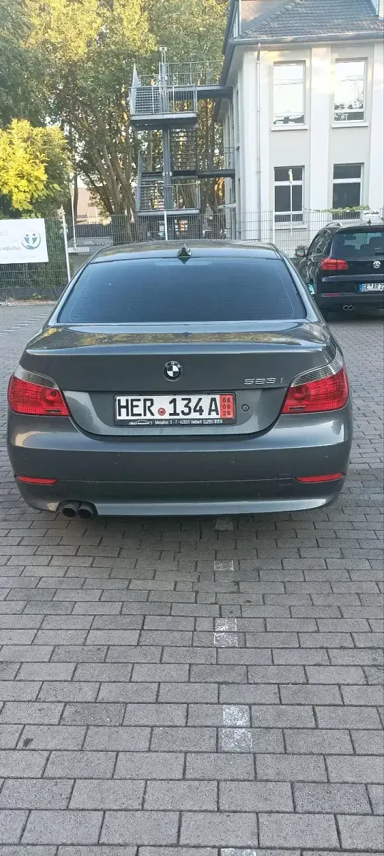 Gebraucht BMW 523 170 PS (125 kW) 2005 Grau Limousine