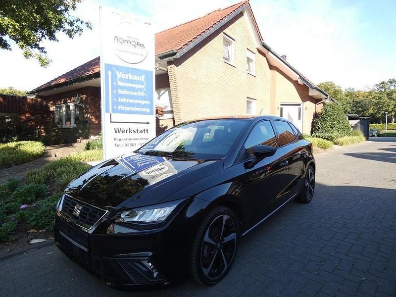 Mitternachtsschwarz Gebraucht 2024 Seat Ibiza FR Limousine | 20.950 € (Fairer Preis) - Bild 1/4