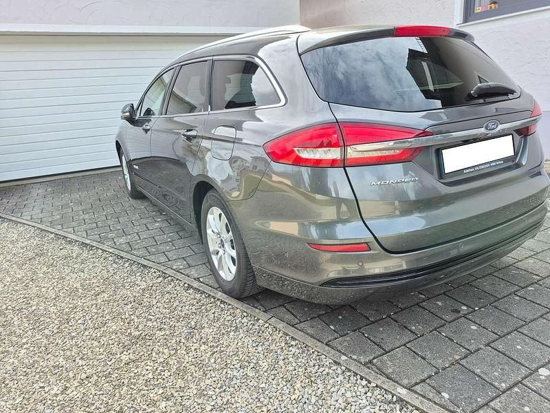 Gebraucht Ford Mondeo Titanium 188 PS (138 kW) 2019 Grau Kombi