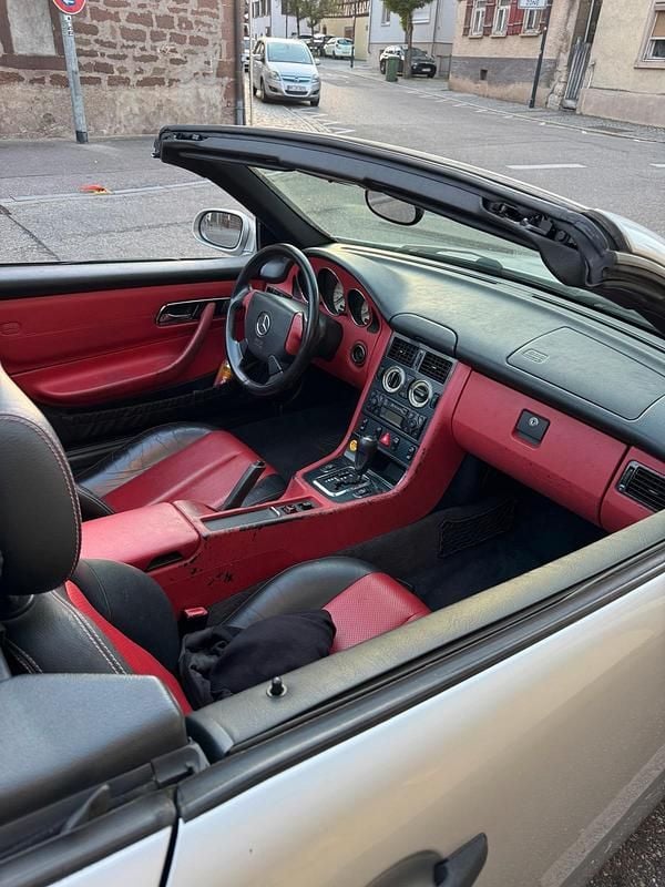 Silber Gebraucht 1999 Mercedes SLK230 Cabrio | 2.700 € (Superpreis) - Bild 1/4