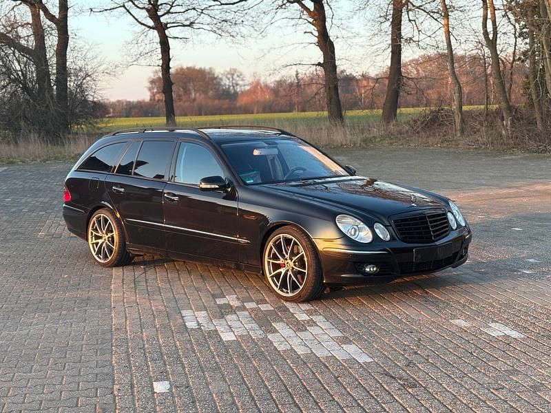 Gebraucht Mercedes E320 224 PS (164 kW) 2006 Schwarz Kombi