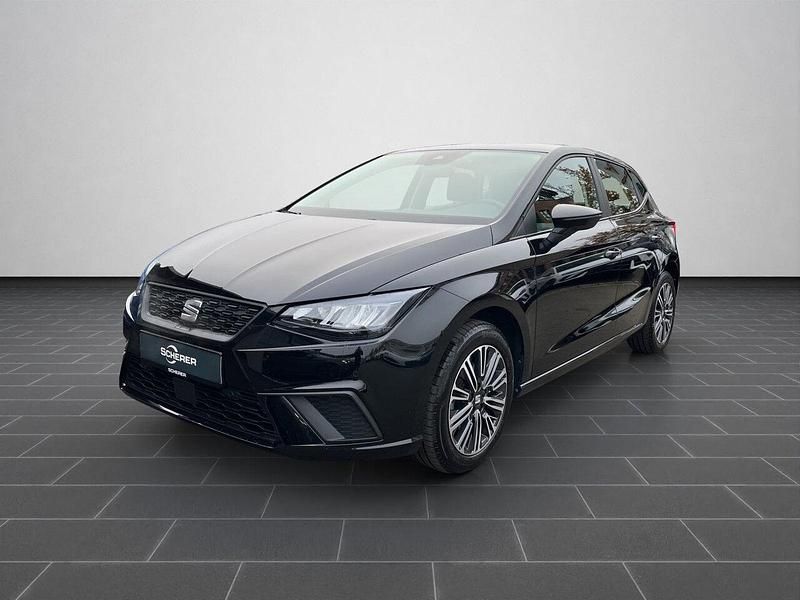 Mitternachtsschwarz (metallic) Gebraucht 2024 Seat Ibiza Style Limousine | 18.300 € (Fairer Preis) - Bild 1/4