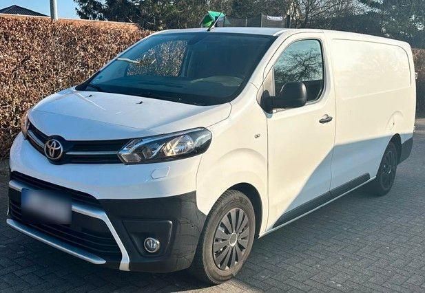 Weiß Gebraucht 2021 Toyota Proace Team Van | 18.980 € - Bild 1/4