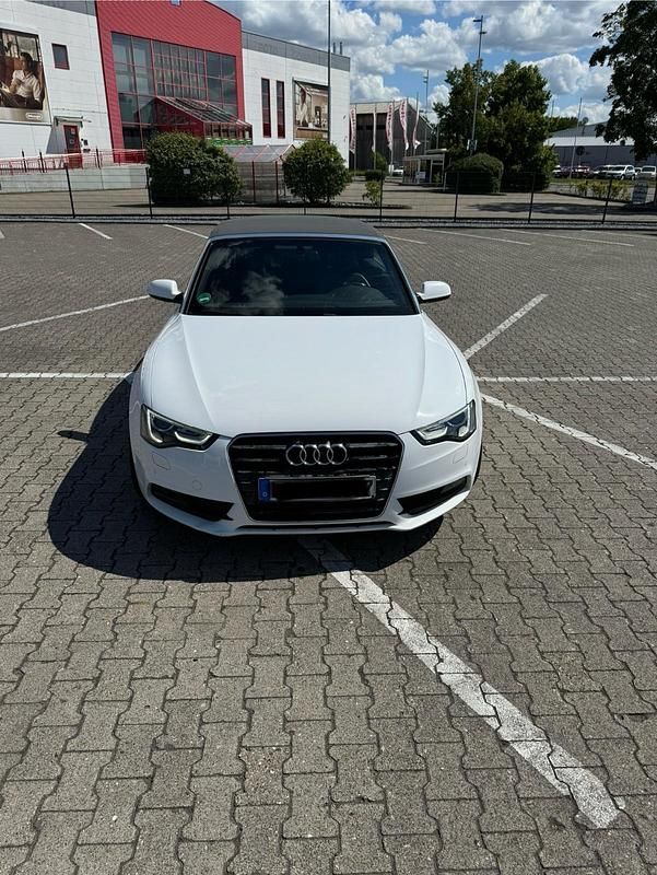 Weiß Gebraucht 2013 Audi A5 Cabriolet S-Line Cabrio | 13.950 € (Guter Preis) - Bild 1/4