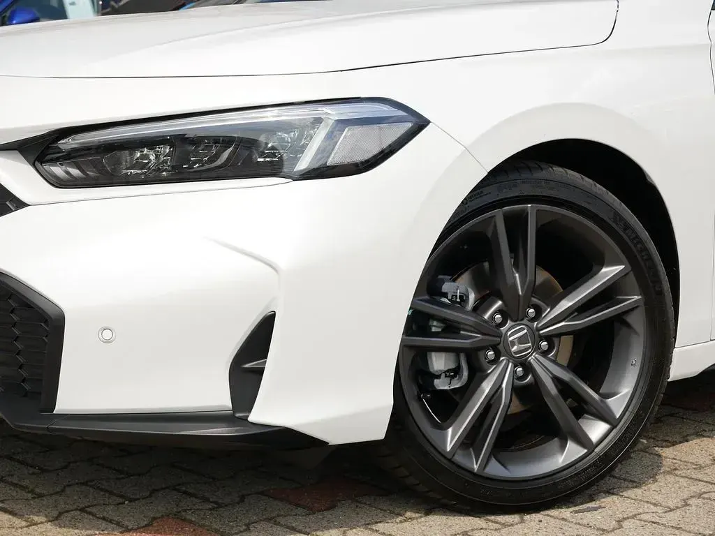 Neu Honda Civic Hybrid 184 PS (135 kW) 2026 Platinium white pearl Limousine