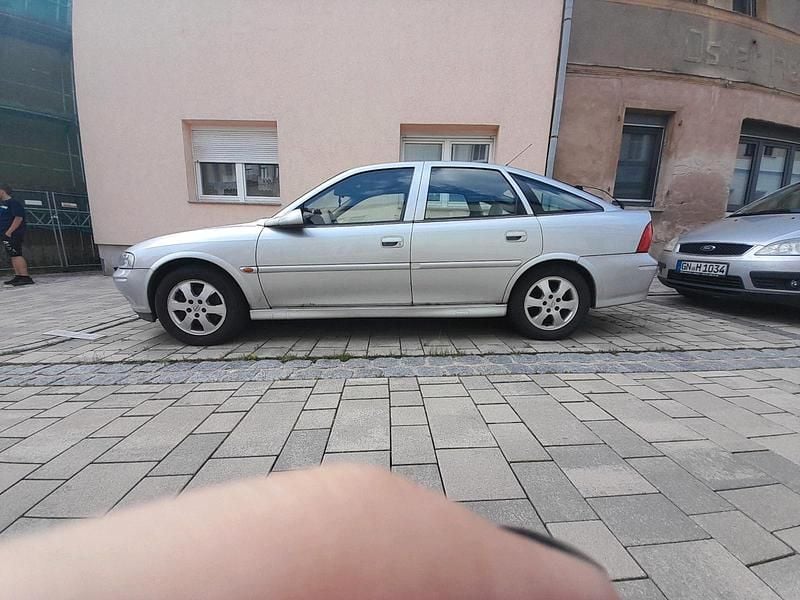 Gebraucht Opel Vectra 2000 Silber Limousine
