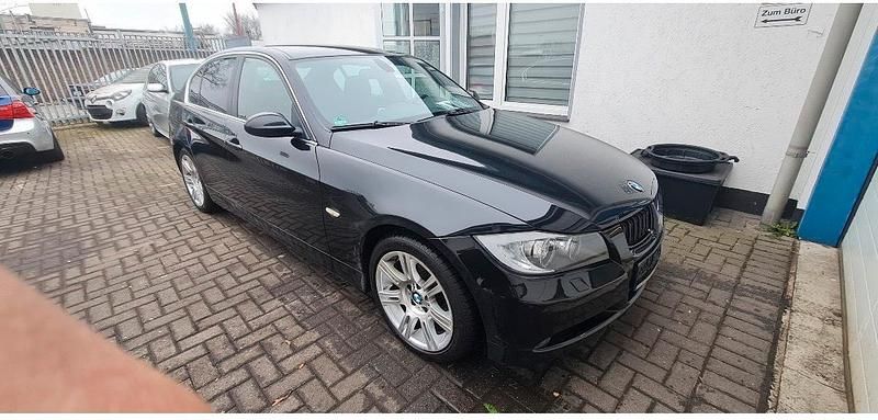 Schwarz Gebraucht 2007 BMW 325 Limousine | 6.300 € - Bild 1/4