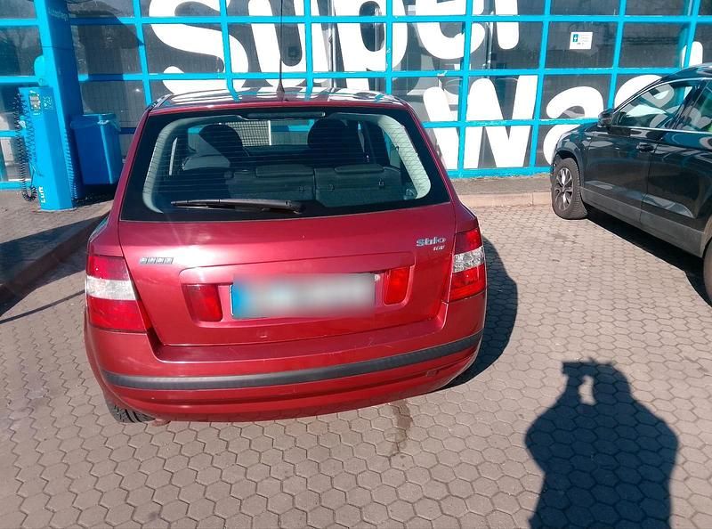 Gebraucht Fiat Stilo 110 PS (80 kW) 2003 Rot Kleinwagen
