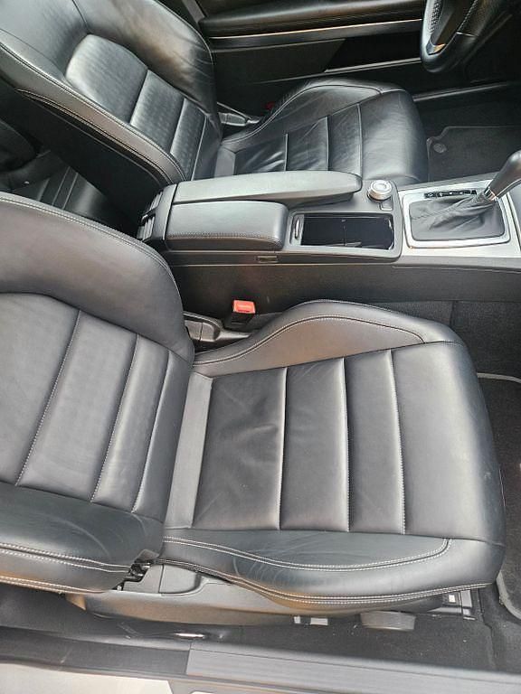 Gebraucht Mercedes E250 204 PS (150 kW) 2010 Silber Coupé