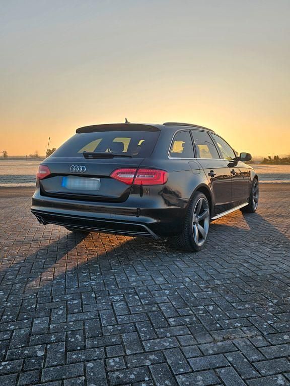 Gebraucht Audi A4 S-Line 150 PS (110 kW) 2015 Schwarz Kombi