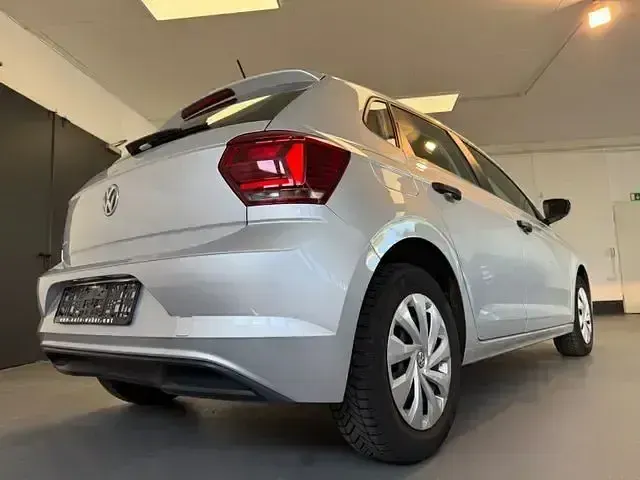Gebraucht VW Polo Trendline 135 PS (99 kW) 2018 Silber Kleinwagen