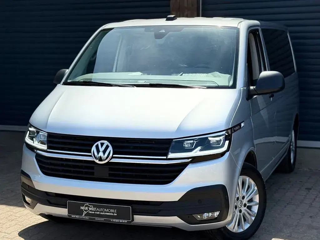Gebraucht VW Multivan 150 PS (110 kW) 2020 Silber Van / Kleinbus