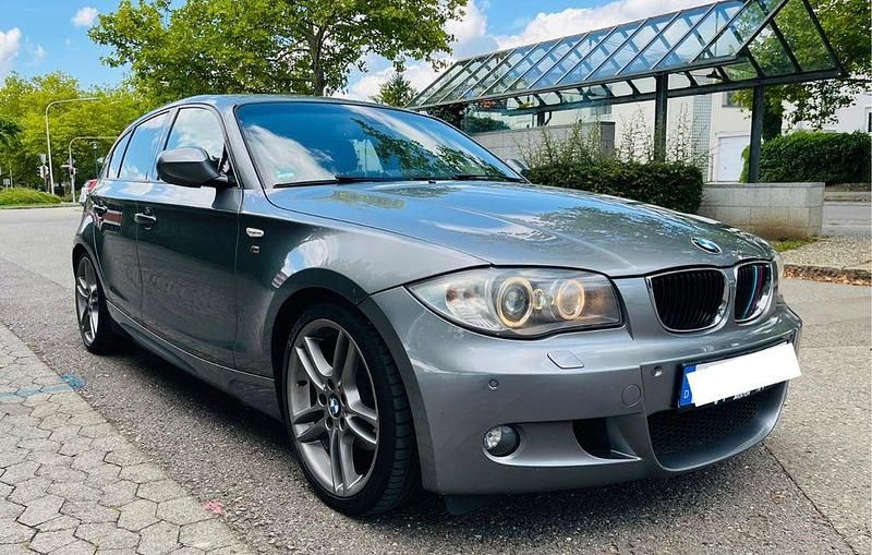 Grau Gebraucht 2011 BMW 118 M Sport Kleinwagen | 8.900 € (Guter Preis) - Bild 1/4