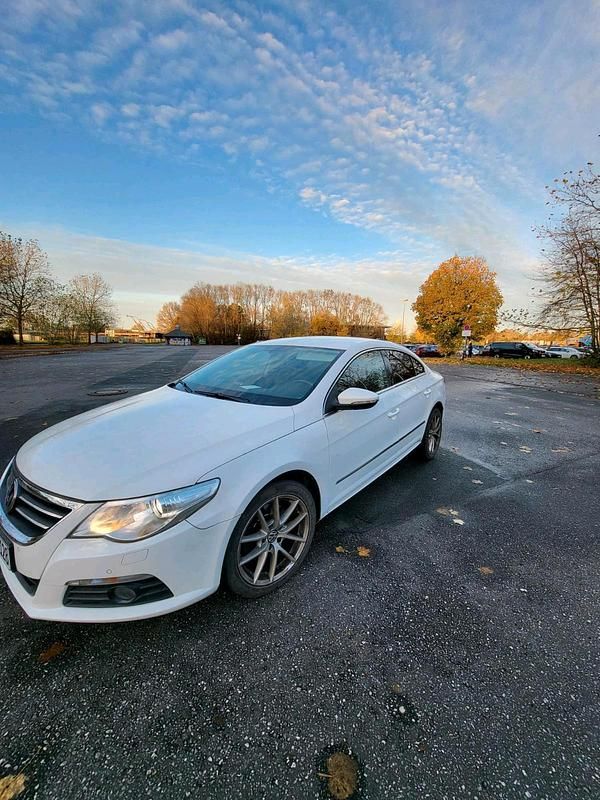 Gebraucht VW Passat 140 PS (102 kW) 2010 Weiß Coupé