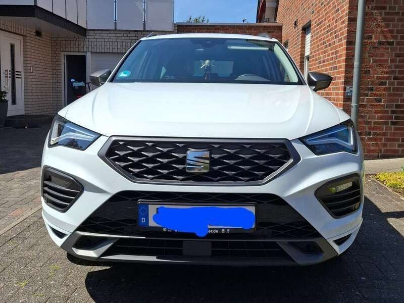 Weiß Gebraucht 2023 Seat Ateca SUV | 27.500 € (Superpreis) - Bild 1/4