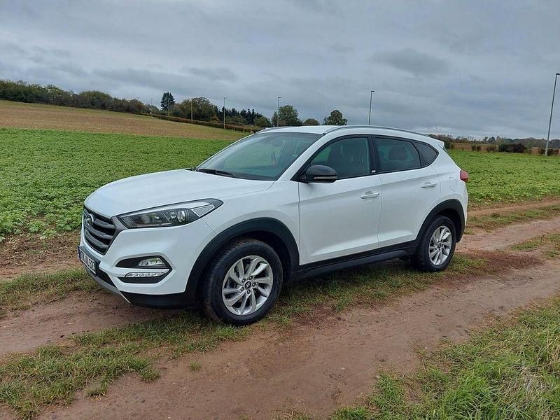 Weiß Gebraucht 2018 Hyundai Tucson Passion SUV | 12.500 € (Guter Preis) - Bild 1/4