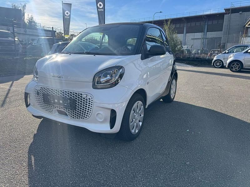 Weiß Gebraucht 2022 Smart ForTwo Electric Drive Coupé | 9.999 € (Fairer Preis) - Bild 1/4