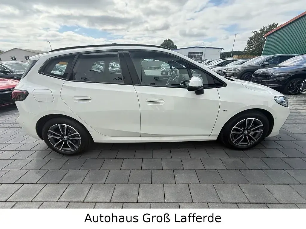 Gebraucht BMW 218 Active Tourer M Sport 150 PS (110 kW) 2025 Weiß Van / Kleinbus