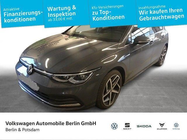 Delfingrau metallic Gebraucht 2023 VW Golf Style Limousine | 28.740 € (Superpreis) - Bild 1/4