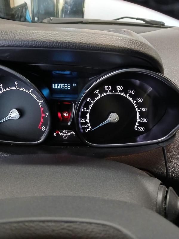 Gebraucht Ford Focus Sport 150 PS (110 kW) 2015 Silber SUV