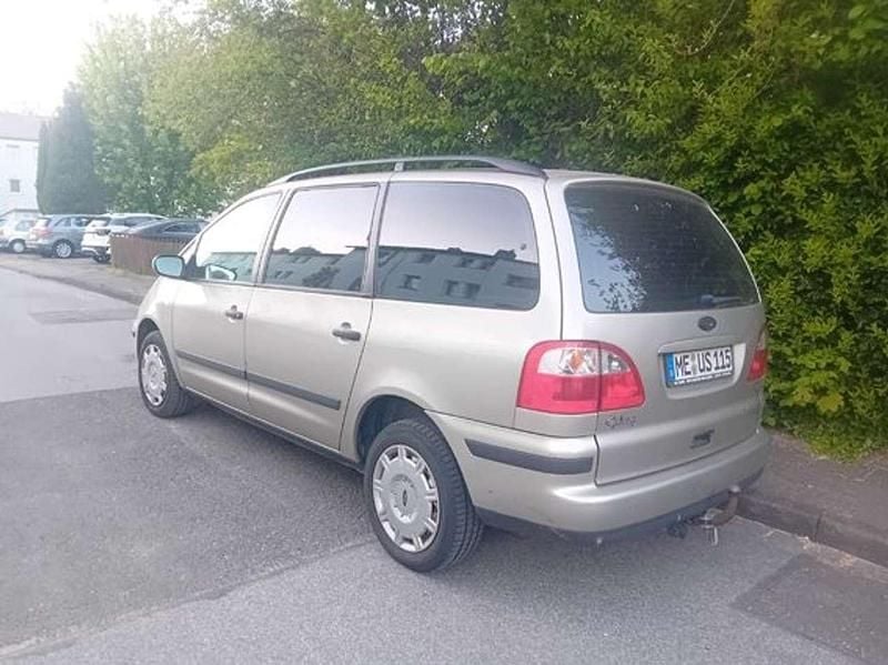 Second-hand Ford Galaxy 131 CP (96 kW) 2006 Gri Monovolum