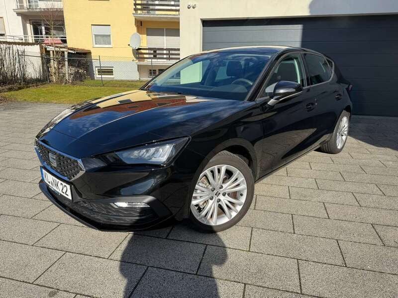 Schwarz Gebraucht 2024 Seat Leon Style Limousine | 19.999 € (Guter Preis) - Bild 1/4