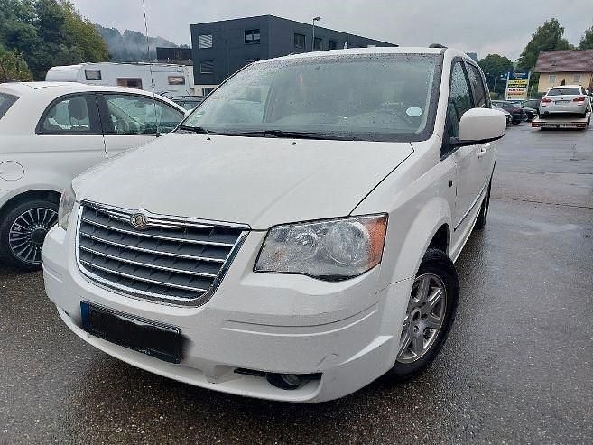 Weiß Gebraucht 2010 Chrysler Grand Voyager Limited Van / Kleinbus | 2.999 € - Bild 1/4