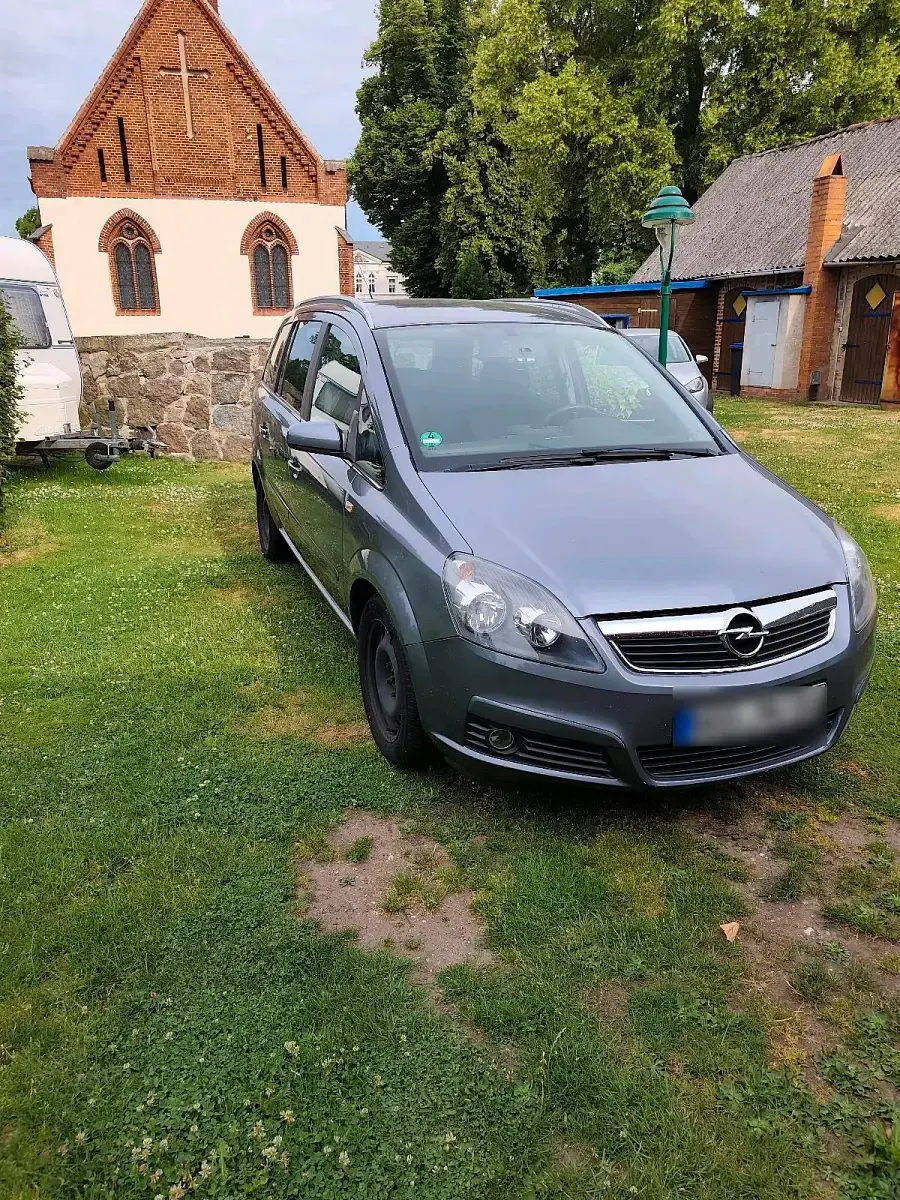 Gebraucht Opel Zafira 140 PS (102 kW) 2007 Grau Van / Kleinbus